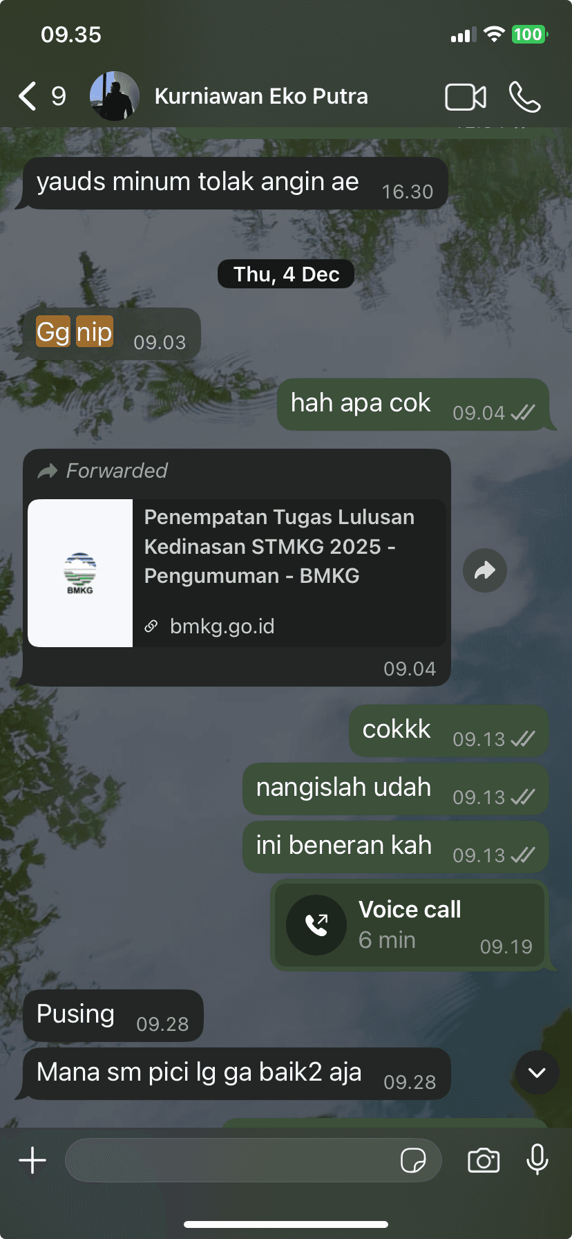 Tangkapan layar percakapan saya dengan teman saya.